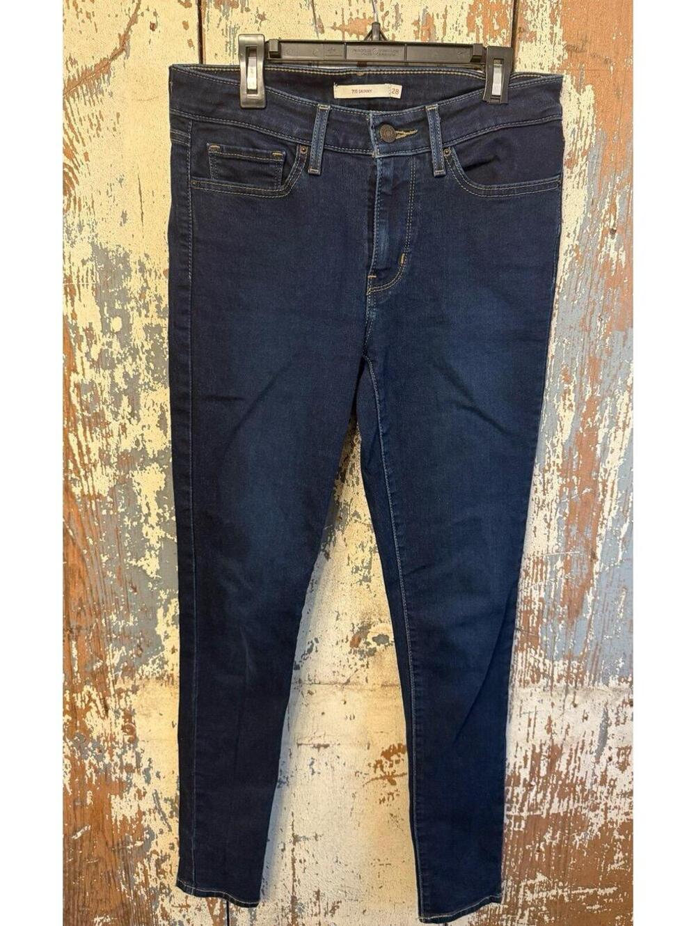 Levi's 711 Dark Wash Skinny Jeans Womens size 28